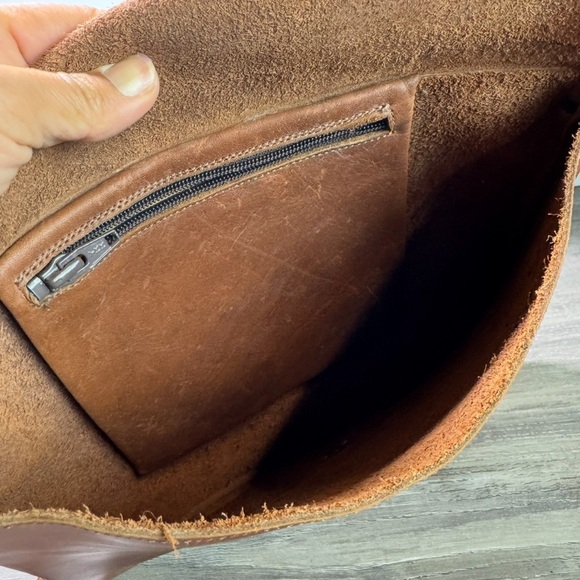 Handmade Leather Envelope Clutch/Shoulder bag STUNNING - Picture 3 of 11